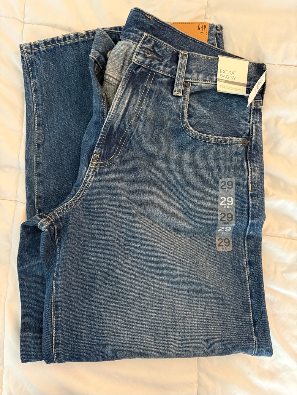 GAP Hailey Relaxed Baggy Jeans in Medium Blue